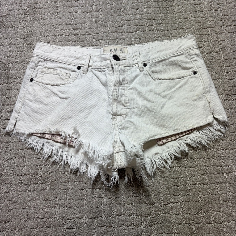 We The Free Shorts Womens 26 White Distressed Denim Cutoff Raw Hem We The Free